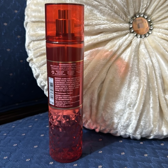 BATH & BODY WORKS SET. . . WINTER CANDY APPLE SCENT - Picture 4 of 6